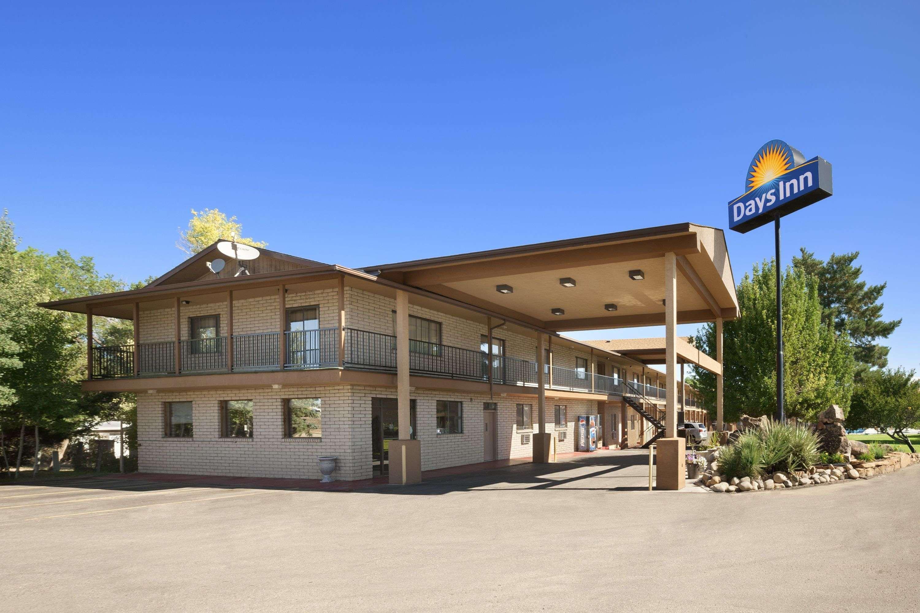Days Inn By Wyndham Cortez Eksteriør billede